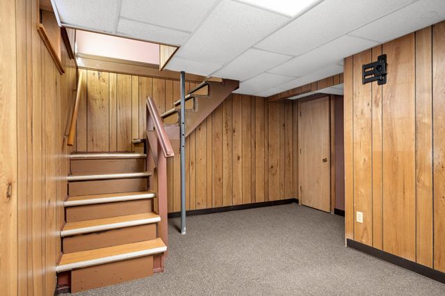 202 Park Street W, South Saint Paul, MN 55075