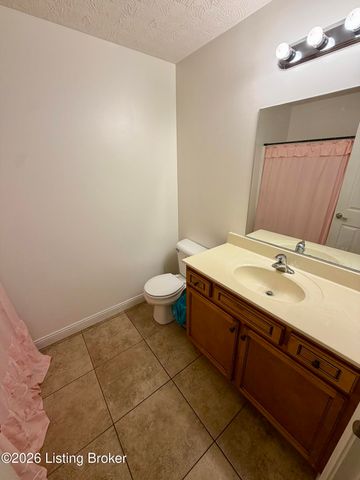 104 Ruby Ct, Radcliff, KY 40160