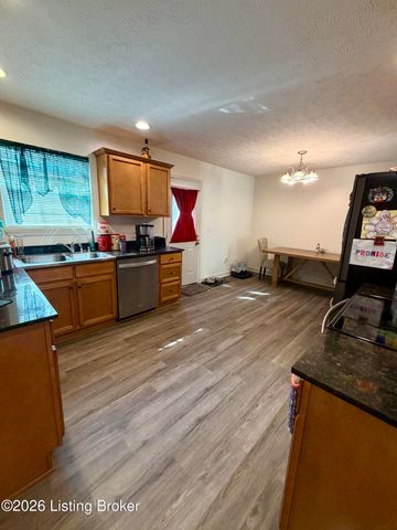 104 Ruby Ct, Radcliff, KY 40160