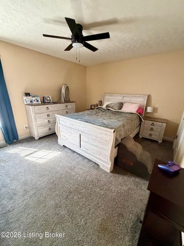 104 Ruby Ct, Radcliff, KY 40160