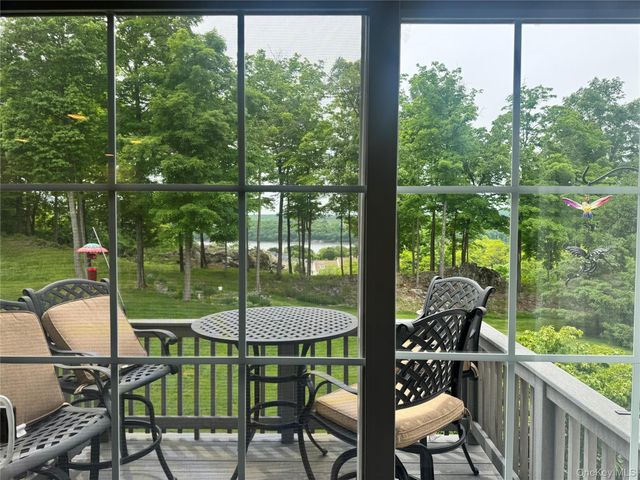 32 Rolling Ridge Road, Hyde Park, NY 12538