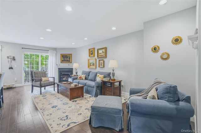 32 Rolling Ridge Road, Hyde Park, NY 12538