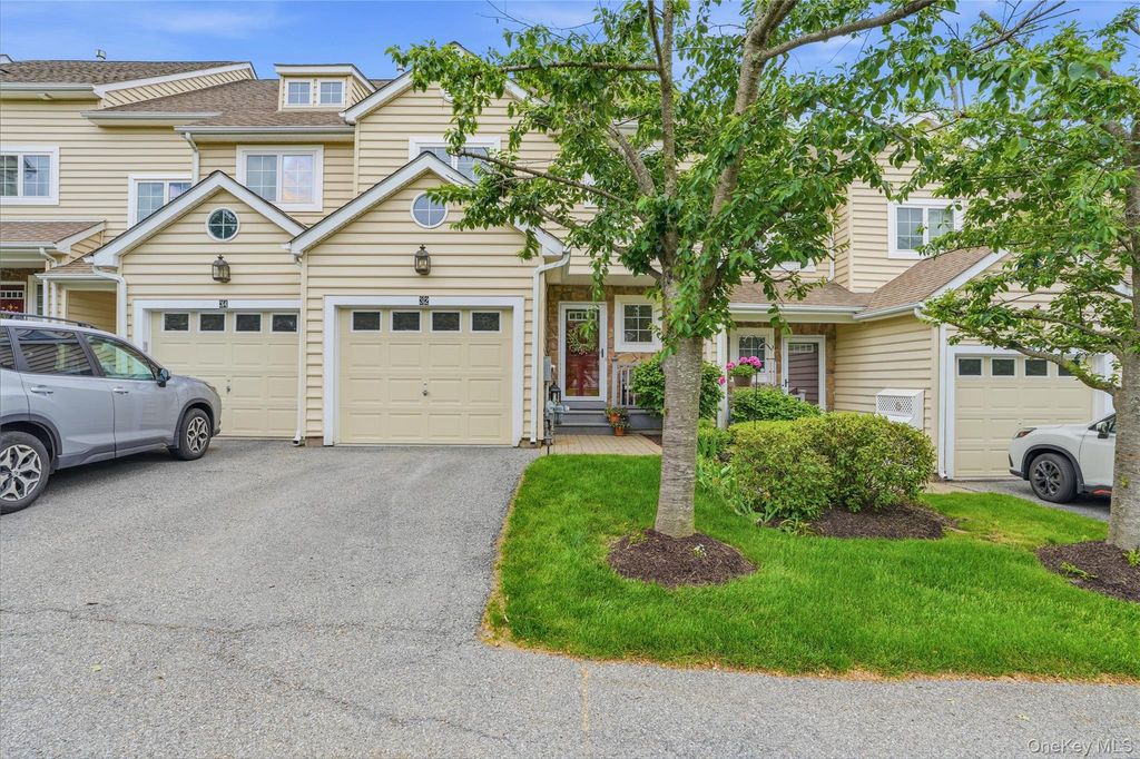 32 Rolling Ridge Road, Hyde Park, NY 12538
