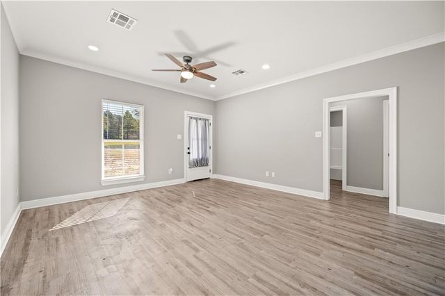 312 WALKER GRAVE PIT Road, Dry Prong, LA 71423