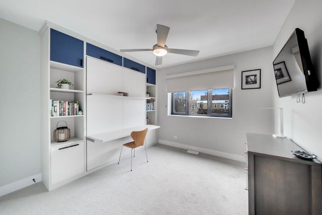 2247 N Rockwell Street 1, Chicago, IL 60647