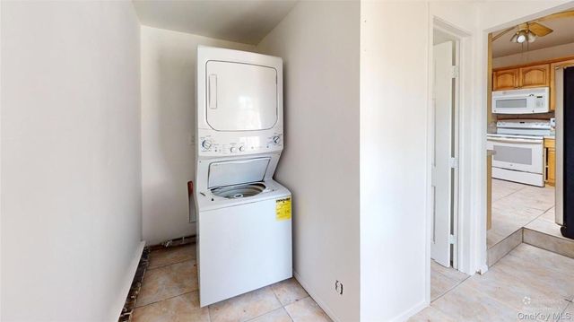 331 E 3rd Street, Deer Park, NY 11729