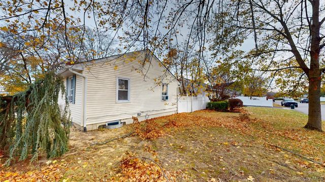331 E 3rd Street, Deer Park, NY 11729