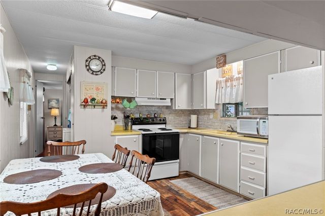 5090 S Florence Terrace, Floral City, FL 34436