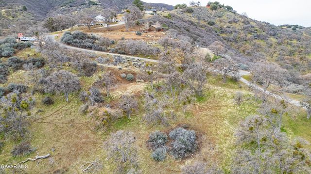 Lusanne Court, Tehachapi, CA 93561
