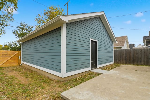 2022 Carrollton Avenue, Indianapolis, IN 46202