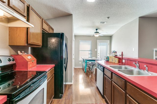 2856 Concho Trail, Fort Worth, TX 76118