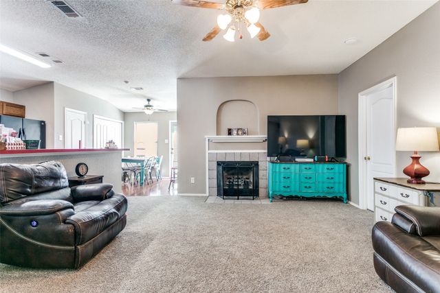 2856 Concho Trail, Fort Worth, TX 76118