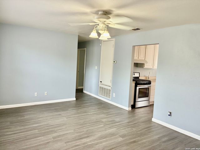 460 Rampart Dr., San Antonio, TX 78216