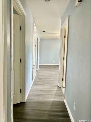 460 Rampart Dr., San Antonio, TX 78216