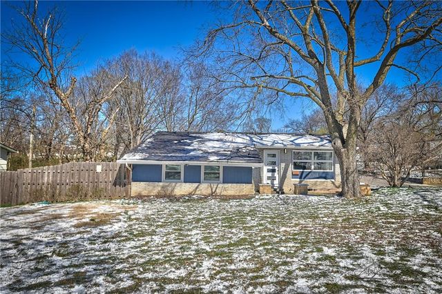 954 Sutton Court, Kansas City, KS 66103