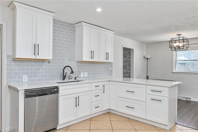 954 Sutton Court, Kansas City, KS 66103