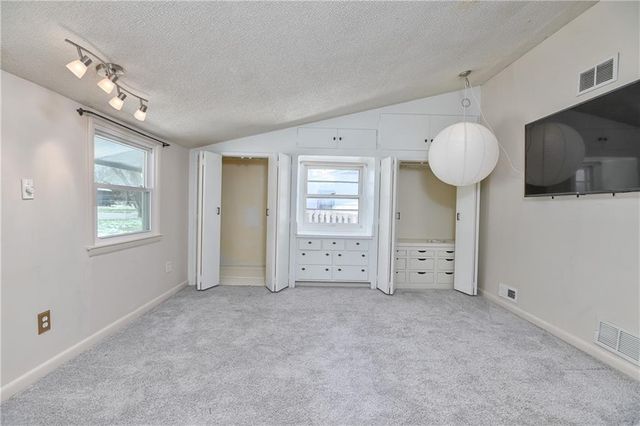 954 Sutton Court, Kansas City, KS 66103