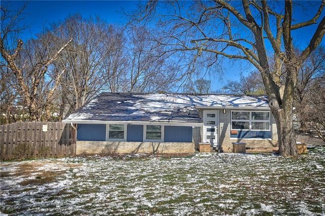 954 Sutton Court, Kansas City, KS 66103