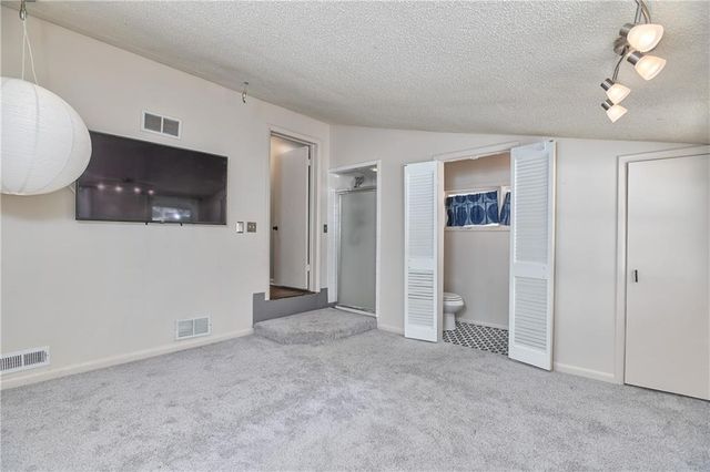 954 Sutton Court, Kansas City, KS 66103