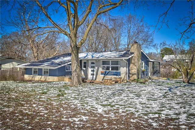 954 Sutton Court, Kansas City, KS 66103