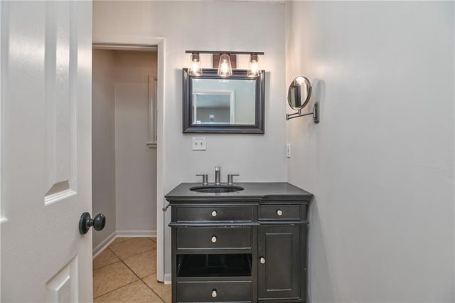 954 Sutton Court, Kansas City, KS 66103