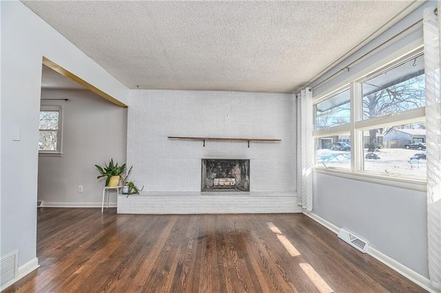 954 Sutton Court, Kansas City, KS 66103