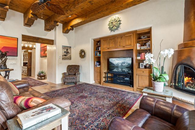 2720 Pradera Court, Santa Fe, NM 87505