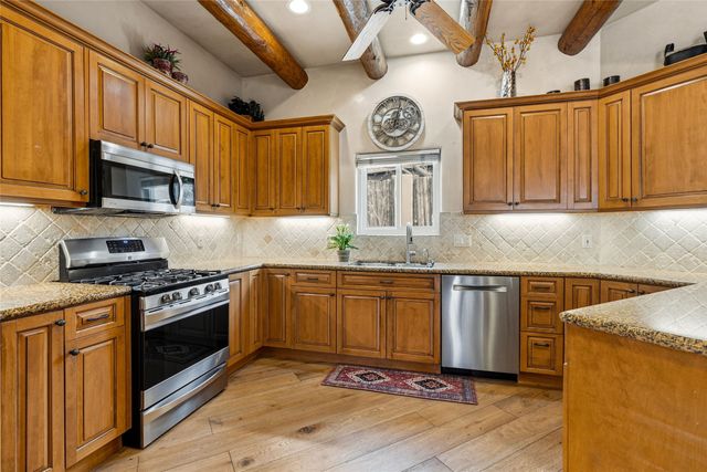 2720 Pradera Court, Santa Fe, NM 87505