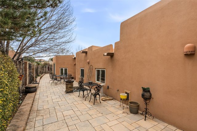 2720 Pradera Court, Santa Fe, NM 87505