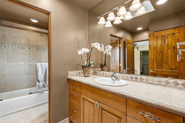 2720 Pradera Court, Santa Fe, NM 87505