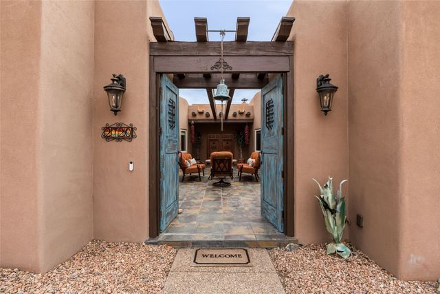 2720 Pradera Court, Santa Fe, NM 87505