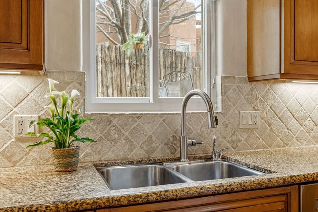 2720 Pradera Court, Santa Fe, NM 87505