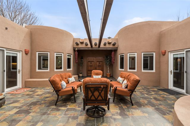 2720 Pradera Court, Santa Fe, NM 87505