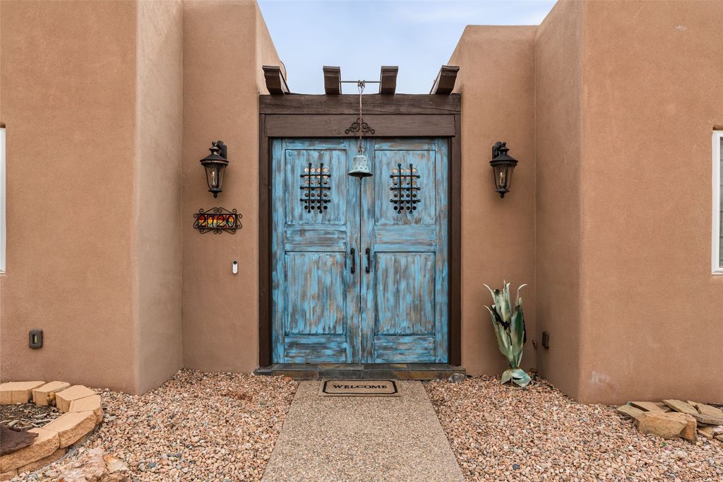 2720 Pradera Court, Santa Fe, NM 87505