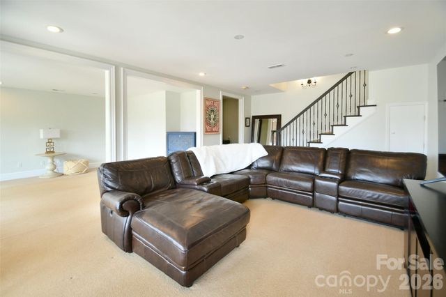 1320 Hudson Place, Davidson, NC 28036