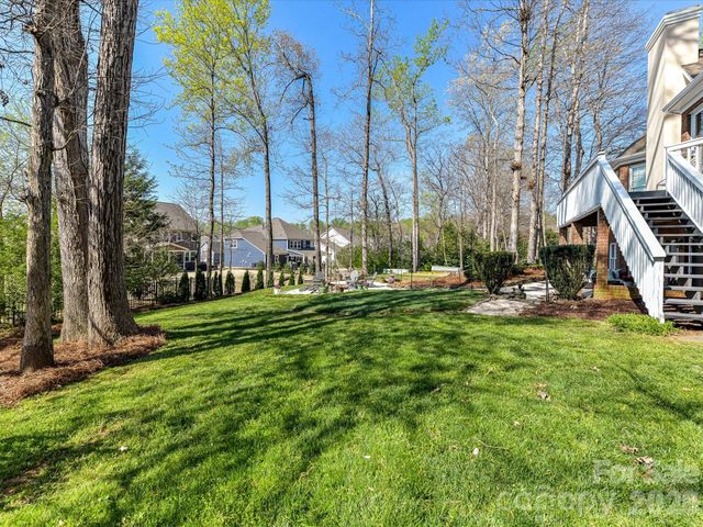 1320 Hudson Place, Davidson, NC 28036
