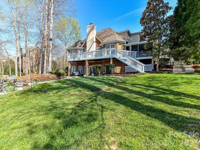 1320 Hudson Place, Davidson, NC 28036