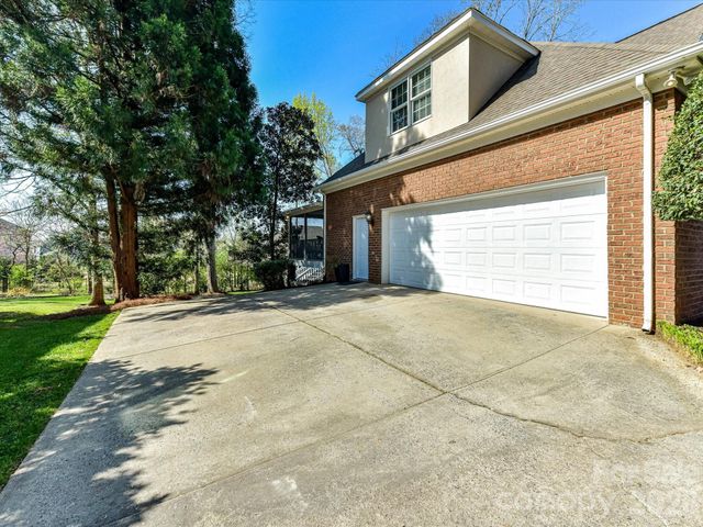 1320 Hudson Place, Davidson, NC 28036