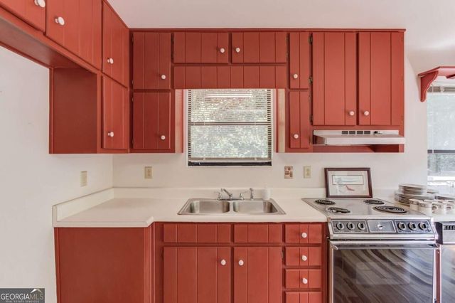 3629 Lakeview Drive, Gainesville, GA 30501