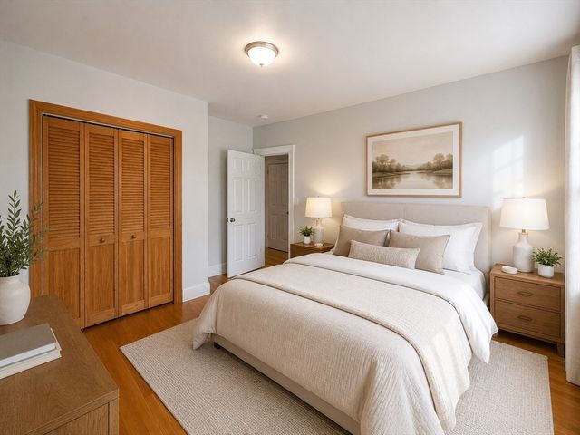 2001 Commonwealth Ave 32, Boston, MA 02135