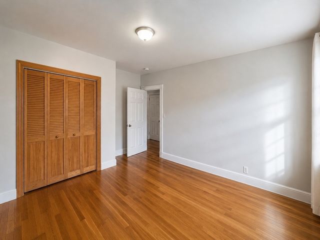 2001 Commonwealth Ave 32, Boston, MA 02135