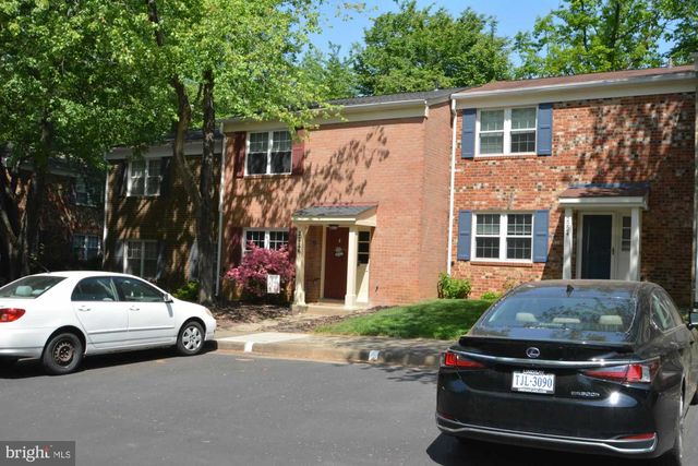 2226 GUNSMITH SQ, Reston, VA 20191