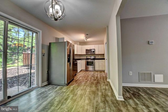 2226 GUNSMITH SQ, Reston, VA 20191