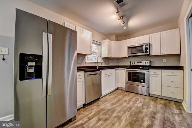 2226 GUNSMITH SQ, Reston, VA 20191