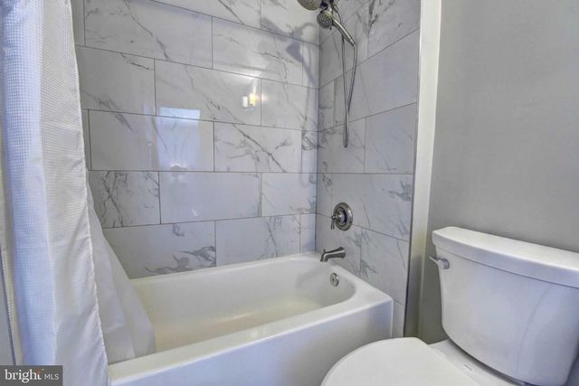 2226 GUNSMITH SQ, Reston, VA 20191