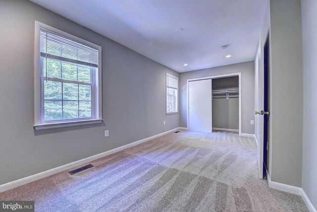 2226 GUNSMITH SQ, Reston, VA 20191