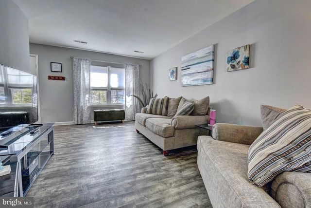 2226 GUNSMITH SQ, Reston, VA 20191