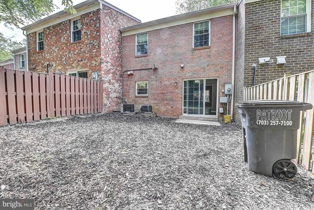 2226 GUNSMITH SQ, Reston, VA 20191