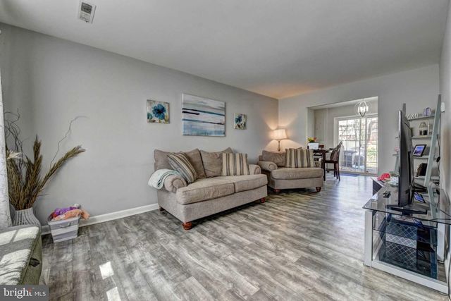 2226 GUNSMITH SQ, Reston, VA 20191