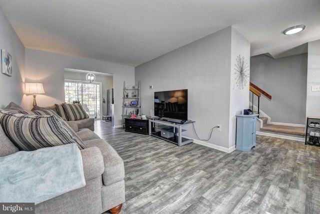 2226 GUNSMITH SQ, Reston, VA 20191